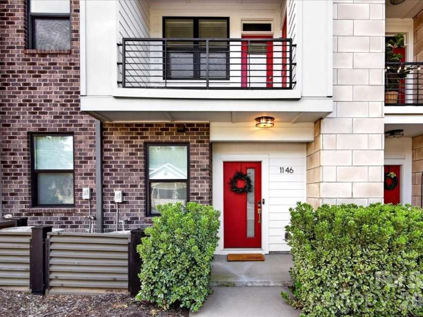 1146 36th Street, Charlotte, NC 28205.  MLS# CAR4417259, YatesRealty ID 46173. 