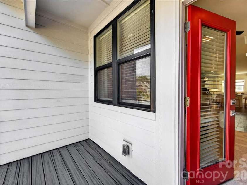 1146 36th Street, Charlotte, NC 28205.  MLS# CAR4417259, YatesRealty ID 46173. 