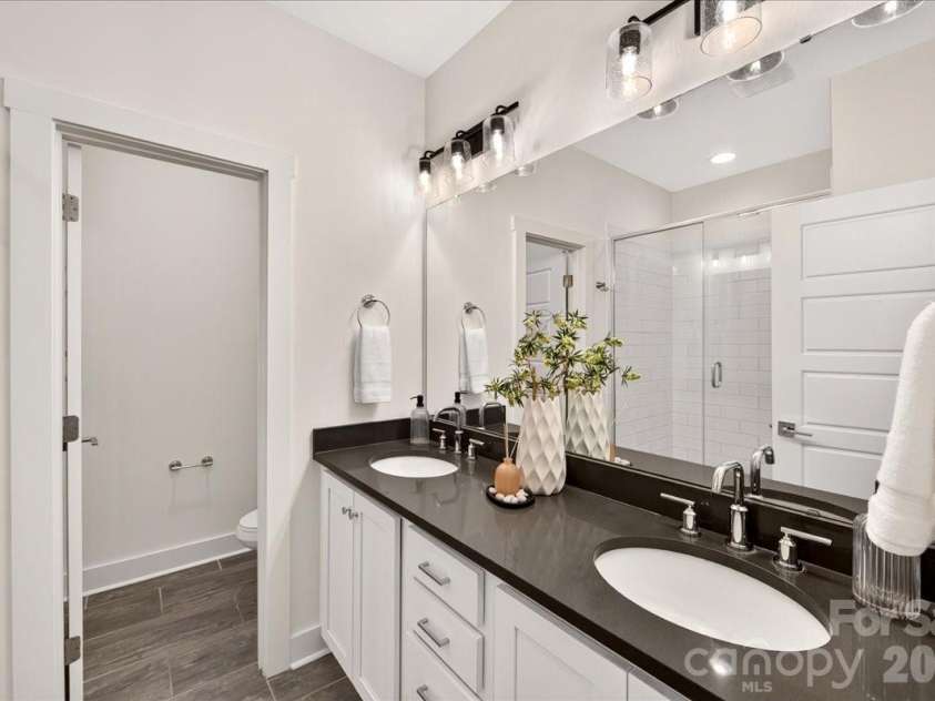 1146 36th Street, Charlotte, NC 28205.  MLS# CAR4417259, YatesRealty ID 46173. 