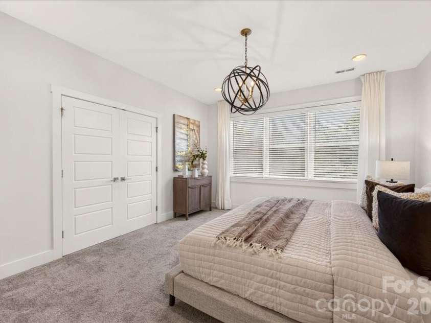 1146 36th Street, Charlotte, NC 28205.  MLS# CAR4417259, YatesRealty ID 46173. 