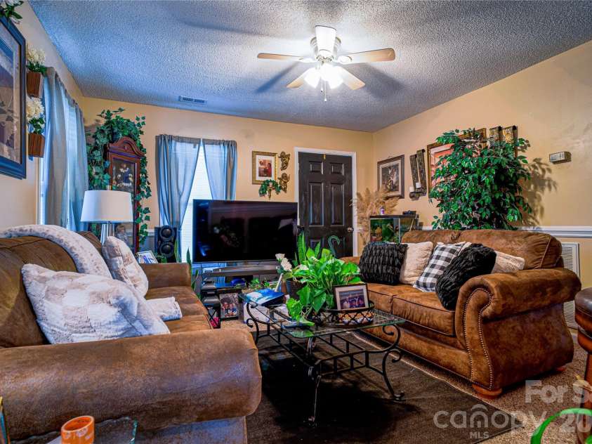 1595 Long Street, Salisbury, NC 28144.  MLS# CAR4414820, YatesRealty ID 46174. Unit A Living Room