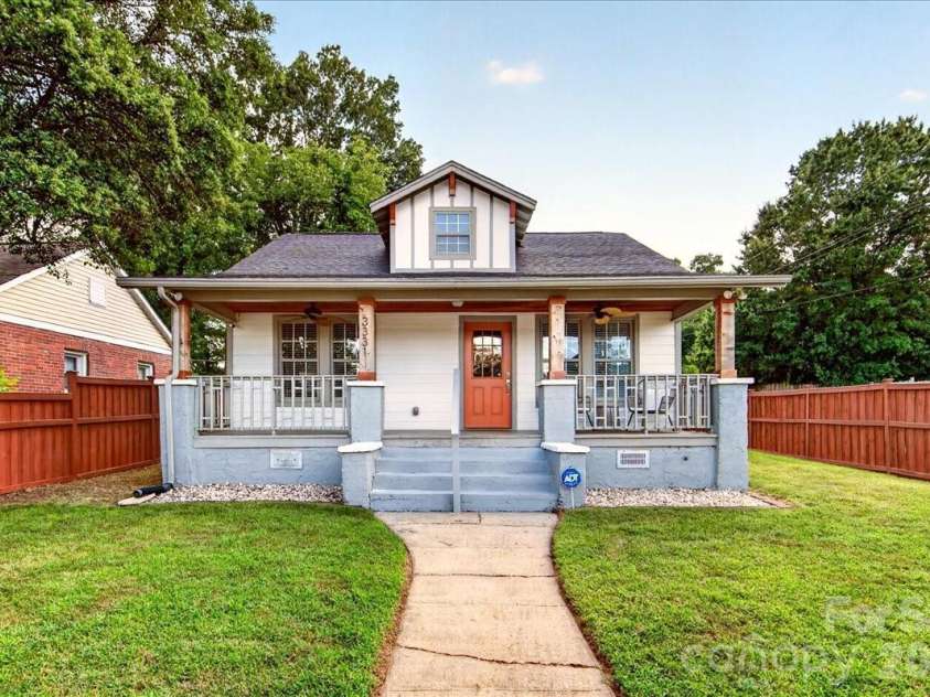 3331 Tuckaseegee Road, Charlotte, NC 28208.  MLS# CAR4417072, YatesRealty ID 46175. 