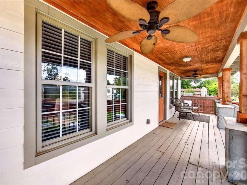 3331 Tuckaseegee Road, Charlotte, NC 28208.  MLS# CAR4417072, YatesRealty ID 46175. 