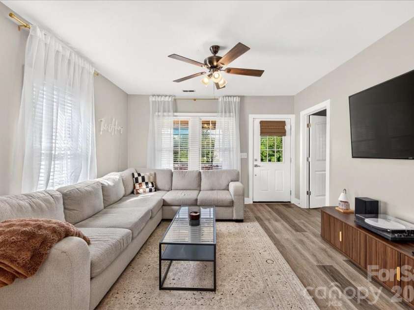 3331 Tuckaseegee Road, Charlotte, NC 28208.  MLS# CAR4417072, YatesRealty ID 46175. 