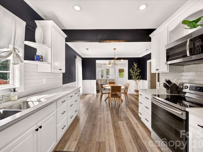 3331 Tuckaseegee Road, Charlotte, NC 28208.  MLS# CAR4417072, YatesRealty ID 46175. 