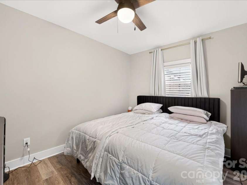 3331 Tuckaseegee Road, Charlotte, NC 28208.  MLS# CAR4417072, YatesRealty ID 46175. 