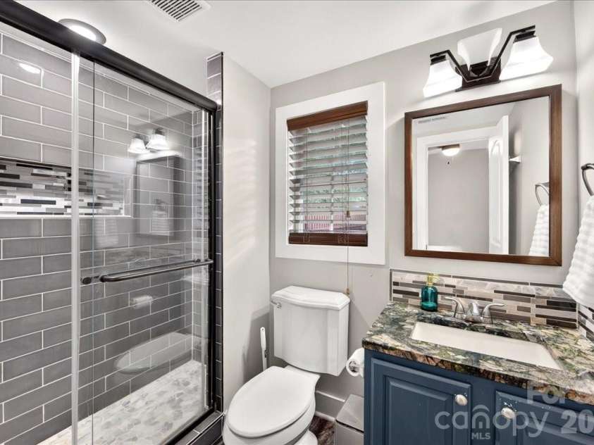 3331 Tuckaseegee Road, Charlotte, NC 28208.  MLS# CAR4417072, YatesRealty ID 46175. 