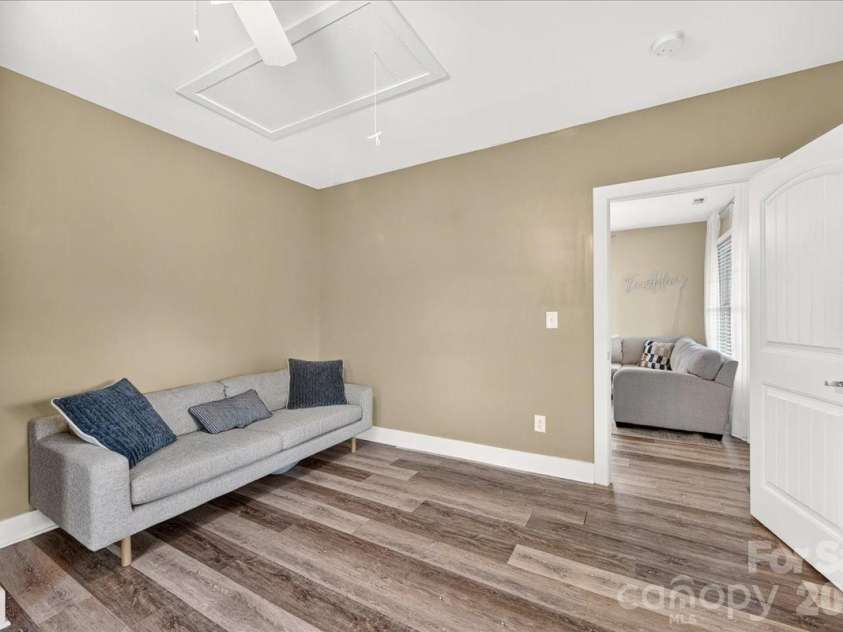 3331 Tuckaseegee Road, Charlotte, NC 28208.  MLS# CAR4417072, YatesRealty ID 46175. 