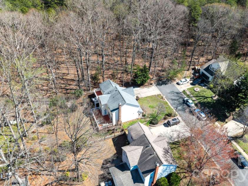 13702 Chambray Lane, Charlotte, NC 28278.  MLS# CAR4356054, YatesRealty ID 46177. 