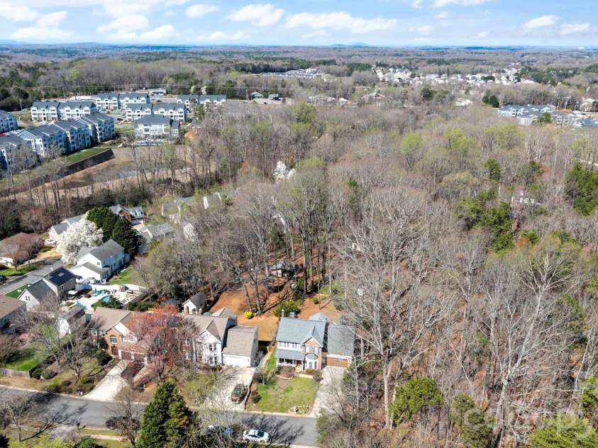 13702 Chambray Lane, Charlotte, NC 28278.  MLS# CAR4356054, YatesRealty ID 46177. 