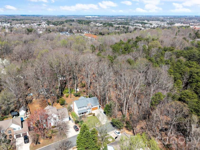 13702 Chambray Lane, Charlotte, NC 28278.  MLS# CAR4356054, YatesRealty ID 46177. 