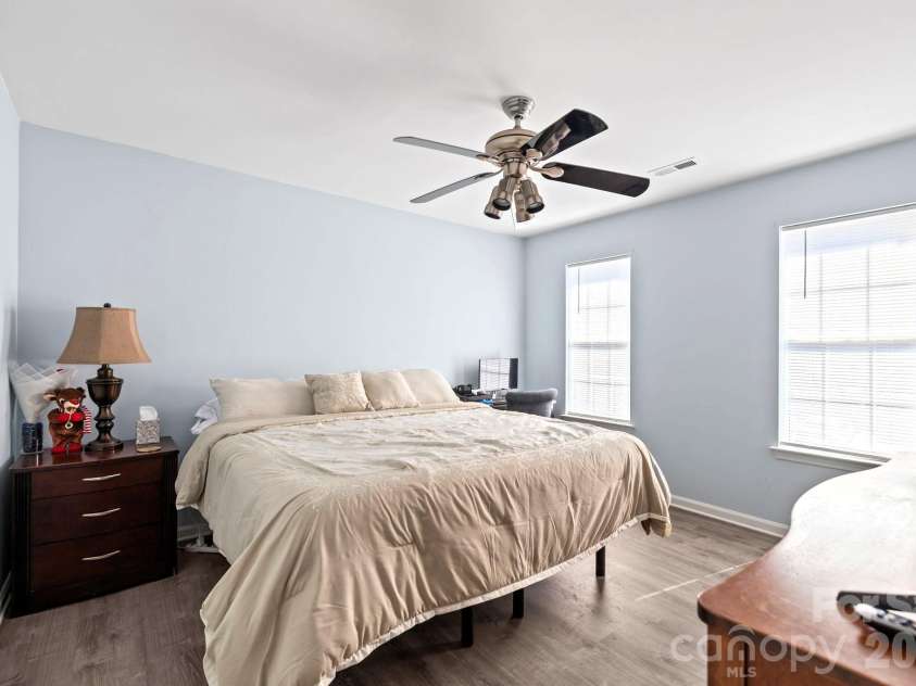 13702 Chambray Lane, Charlotte, NC 28278.  MLS# CAR4356054, YatesRealty ID 46177. Spacious third bedroom with walk-in closet