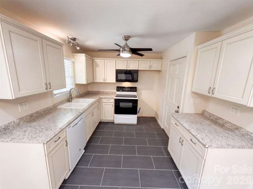 1627 Catoe Road, Lancaster, SC 29720.  MLS# CAR4417308, YatesRealty ID 46178. 