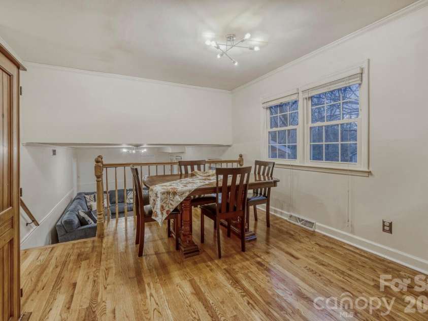1315 Shady Bluff Drive, Charlotte, NC 28211.  MLS# CAR4358951, YatesRealty ID 4618. 