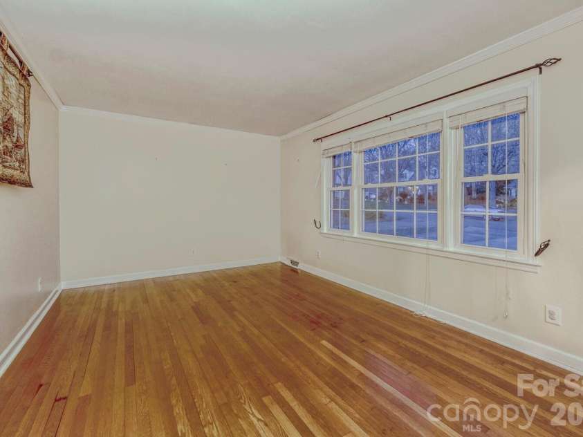 1315 Shady Bluff Drive, Charlotte, NC 28211.  MLS# CAR4358951, YatesRealty ID 4618. 