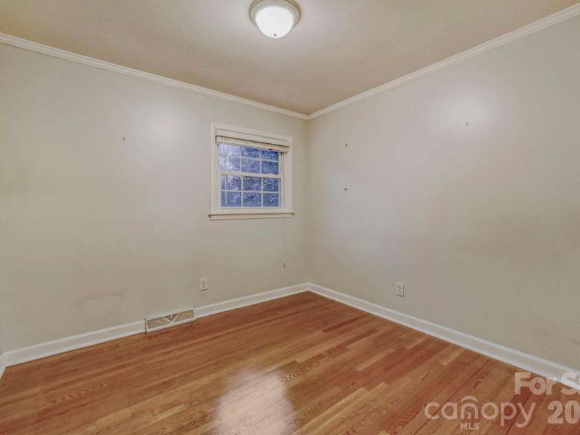 1315 Shady Bluff Drive, Charlotte, NC 28211.  MLS# CAR4358951, YatesRealty ID 4618. 