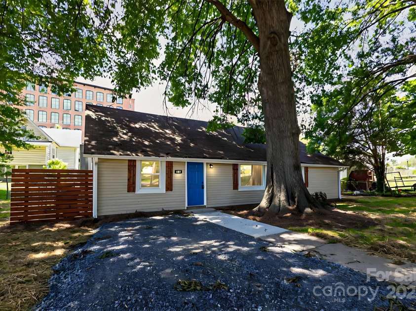 307 Ransom Street, Gastonia, NC 28052.  MLS# CAR4241636, YatesRealty ID 4618. 