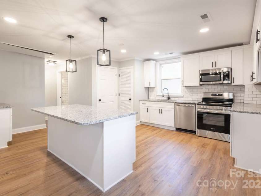 307 Ransom Street, Gastonia, NC 28052.  MLS# CAR4308860, YatesRealty ID 4618. 