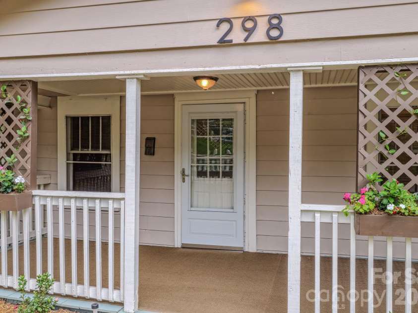 298 State Street, Asheville, NC 28806.  MLS# CAR4416453, YatesRealty ID 46180. 