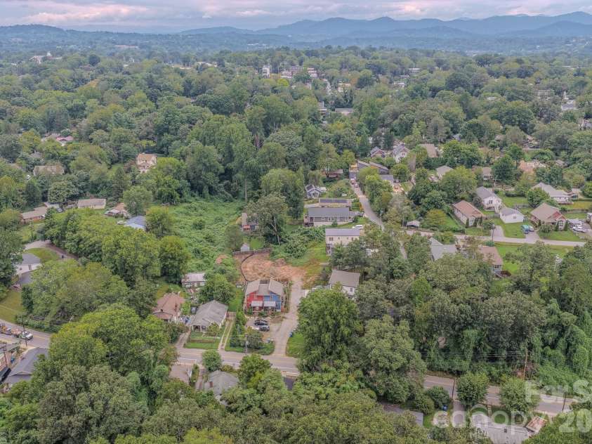 298 State Street, Asheville, NC 28806.  MLS# CAR4416453, YatesRealty ID 46180. 