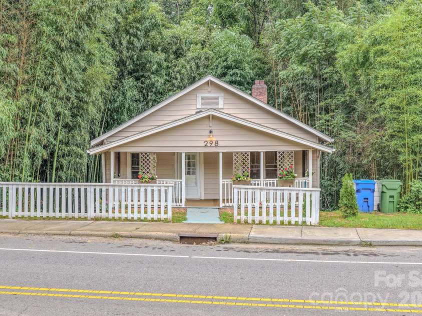 298 State Street, Asheville, NC 28806.  MLS# CAR4416453, YatesRealty ID 46180. 