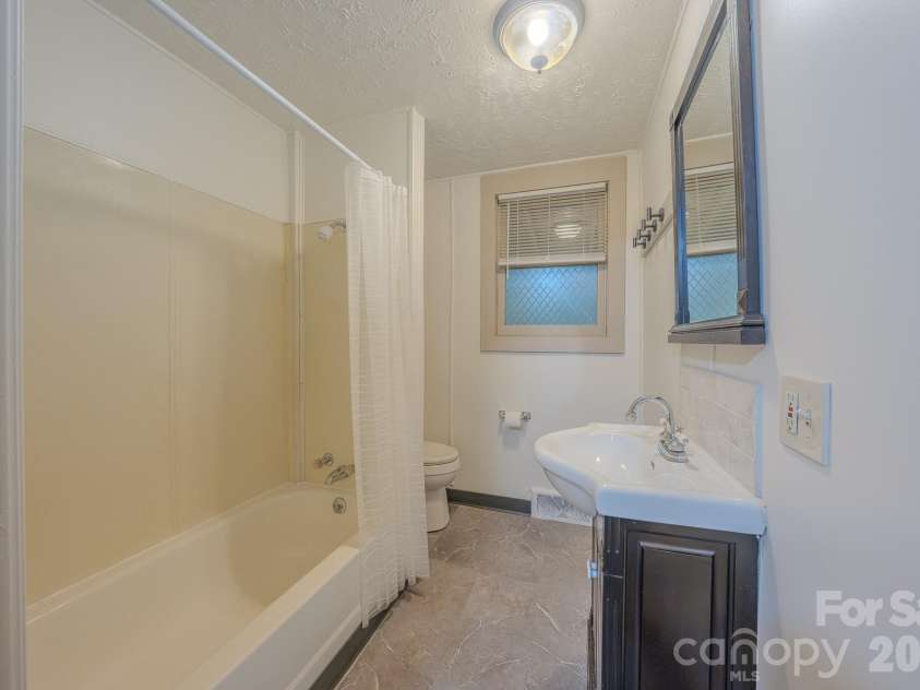 298 State Street, Asheville, NC 28806.  MLS# CAR4416453, YatesRealty ID 46180. 