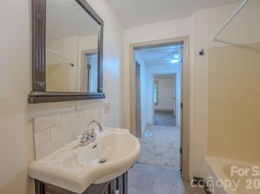 298 State Street, Asheville, NC 28806.  MLS# CAR4416453, YatesRealty ID 46180. 