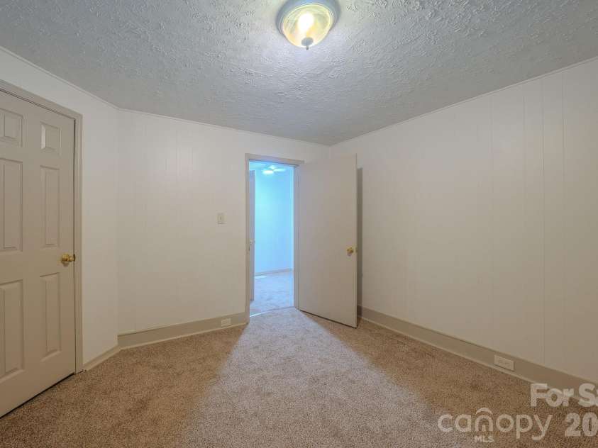 298 State Street, Asheville, NC 28806.  MLS# CAR4416453, YatesRealty ID 46180. 