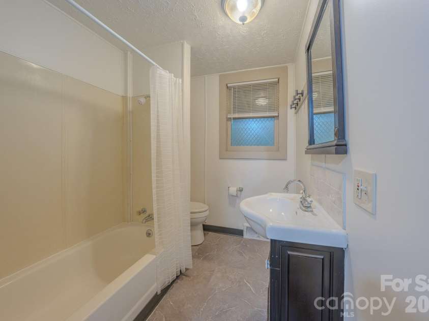 298 State Street, Asheville, NC 28806.  MLS# CAR4416453, YatesRealty ID 46180. 