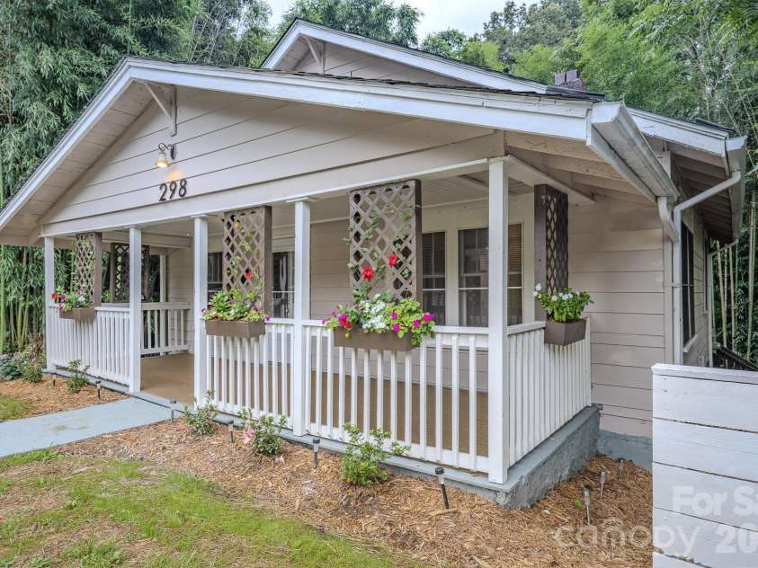 298 State Street, Asheville, NC 28806.  MLS# CAR4416453, YatesRealty ID 46180. 