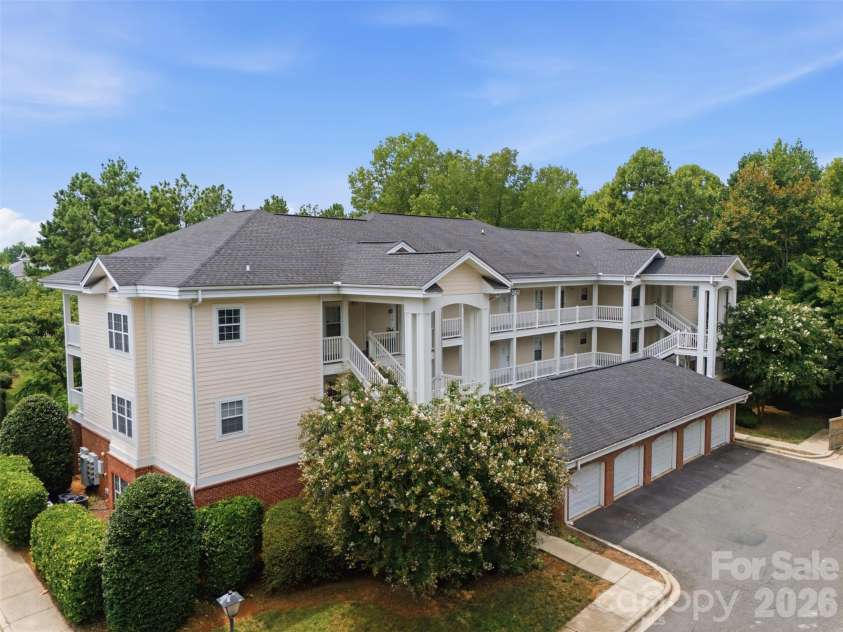 8751 Coralbell Lane, Charlotte, NC 28213.  MLS# CAR4413082, YatesRealty ID 46182. 