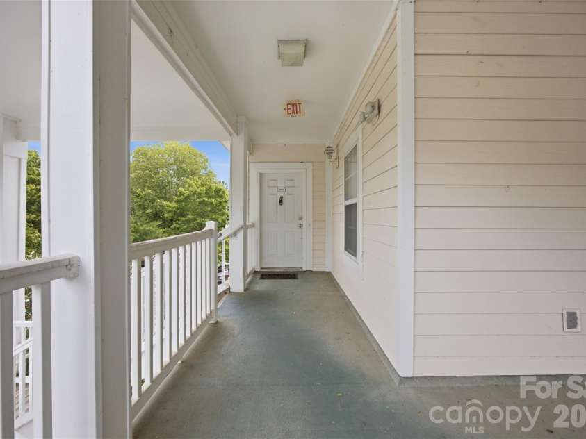 8751 Coralbell Lane, Charlotte, NC 28213.  MLS# CAR4413082, YatesRealty ID 46182. 