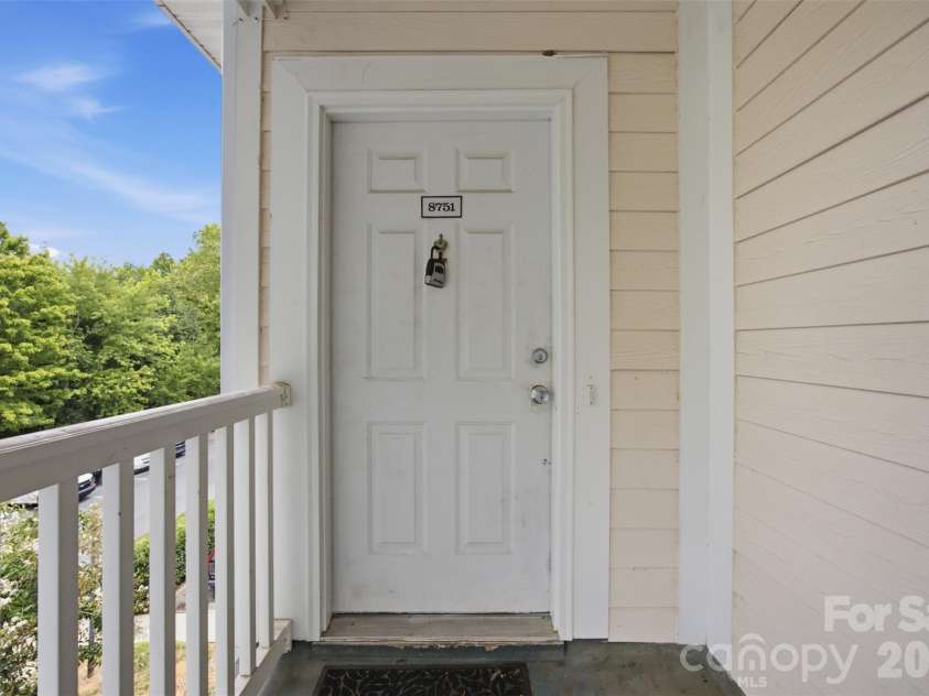 8751 Coralbell Lane, Charlotte, NC 28213.  MLS# CAR4413082, YatesRealty ID 46182. 