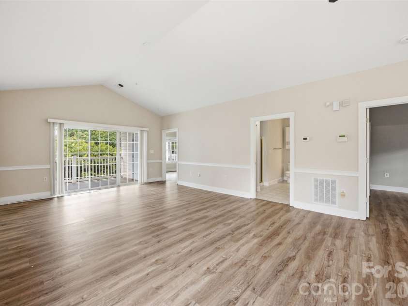 8751 Coralbell Lane, Charlotte, NC 28213.  MLS# CAR4413082, YatesRealty ID 46182. 