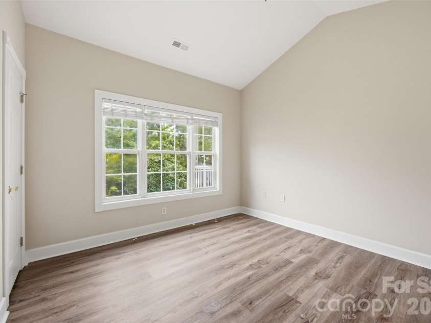 8751 Coralbell Lane, Charlotte, NC 28213.  MLS# CAR4413082, YatesRealty ID 46182. 