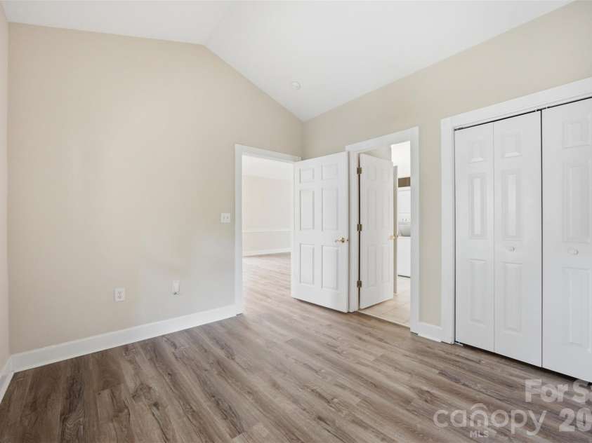 8751 Coralbell Lane, Charlotte, NC 28213.  MLS# CAR4413082, YatesRealty ID 46182. 