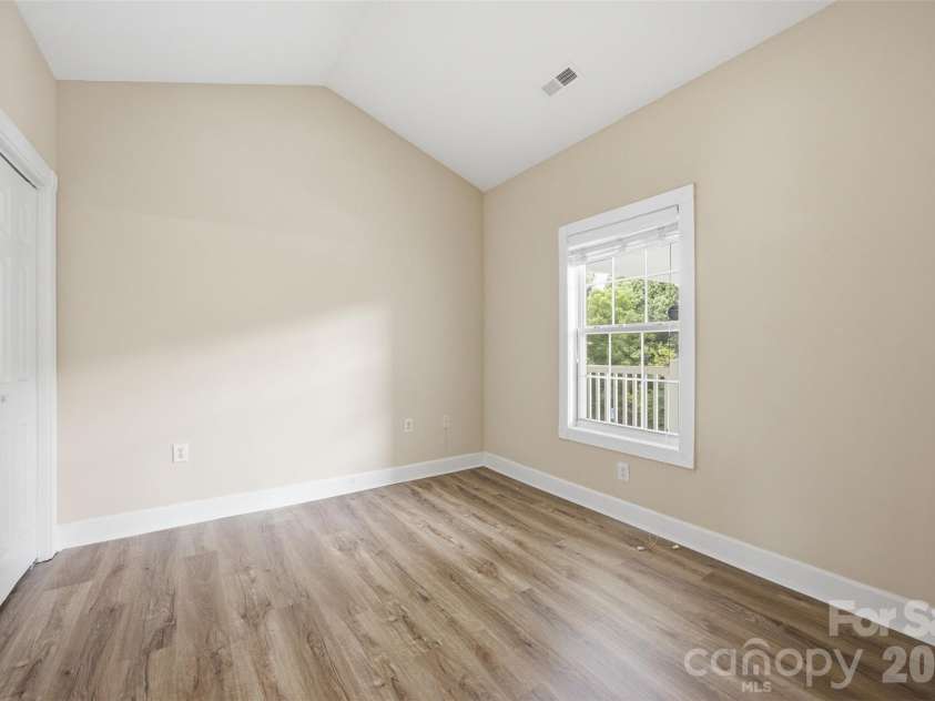 8751 Coralbell Lane, Charlotte, NC 28213.  MLS# CAR4413082, YatesRealty ID 46182. 