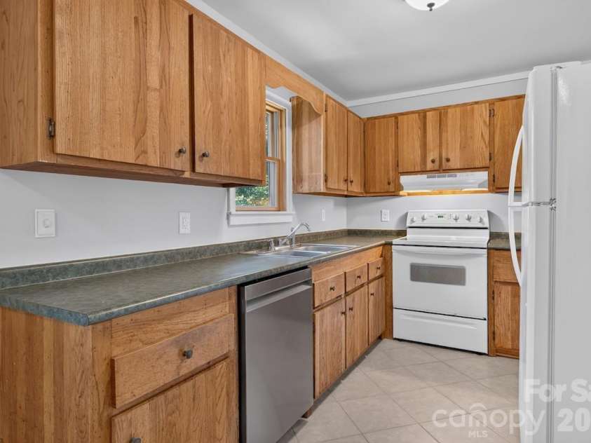 187 Caledonia Road, Landrum, SC 29356.  MLS# CAR4417310, YatesRealty ID 46184. 