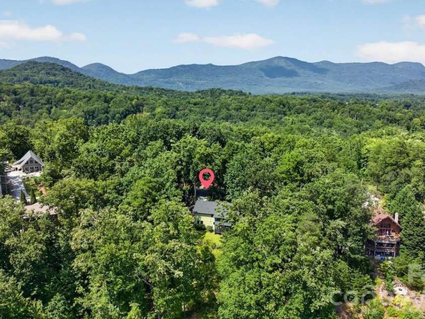 187 Caledonia Road, Landrum, SC 29356.  MLS# CAR4417310, YatesRealty ID 46184. 