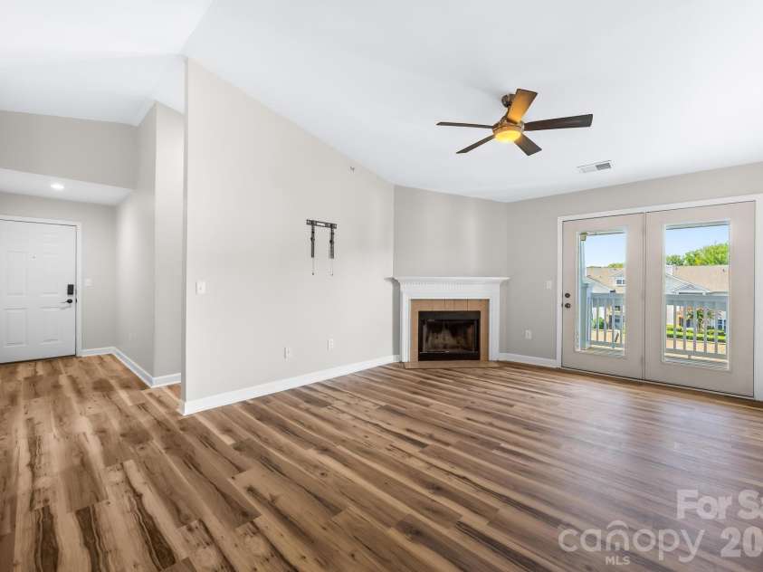 19747 Deer Valley Drive, Cornelius, NC 28031.  MLS# CAR4416876, YatesRealty ID 46186. 
