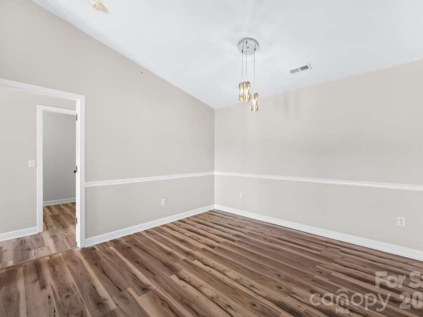 19747 Deer Valley Drive, Cornelius, NC 28031.  MLS# CAR4416876, YatesRealty ID 46186. 