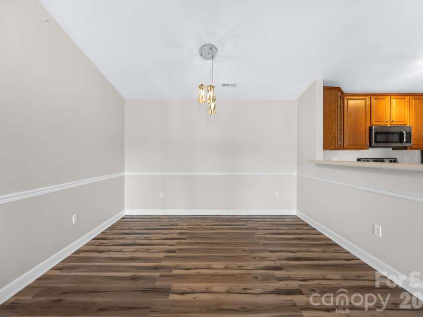 19747 Deer Valley Drive, Cornelius, NC 28031.  MLS# CAR4416876, YatesRealty ID 46186. 