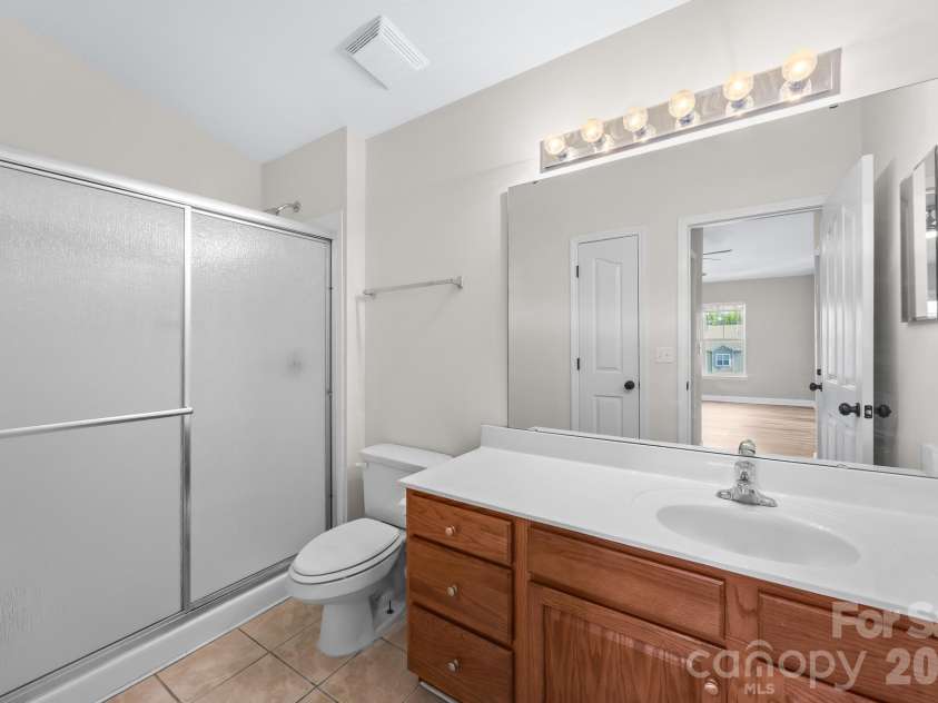 19747 Deer Valley Drive, Cornelius, NC 28031.  MLS# CAR4416876, YatesRealty ID 46186. 