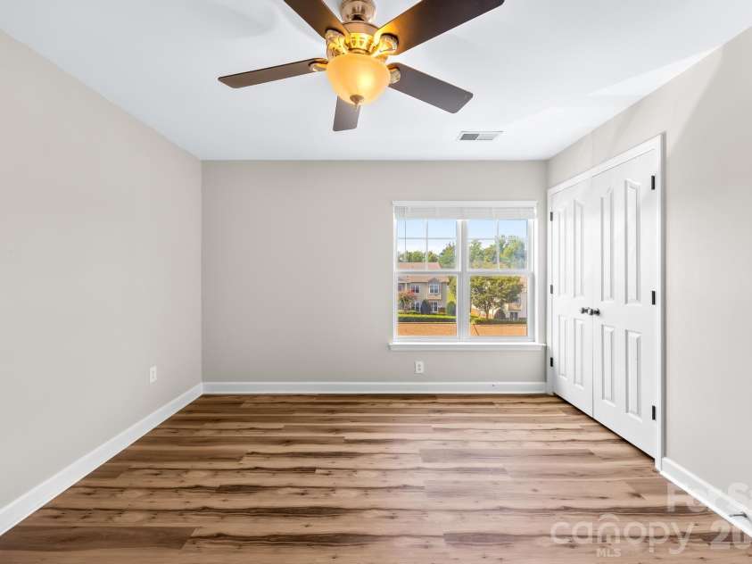 19747 Deer Valley Drive, Cornelius, NC 28031.  MLS# CAR4416876, YatesRealty ID 46186. 