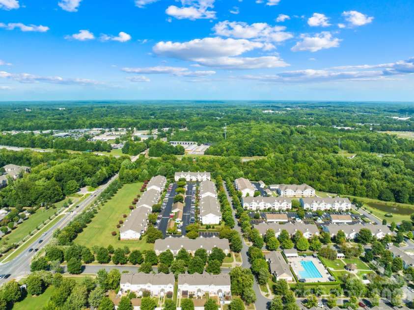 19747 Deer Valley Drive, Cornelius, NC 28031.  MLS# CAR4416876, YatesRealty ID 46186. 