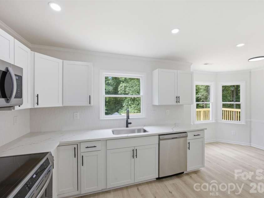 7241 Mcteal Place, Charlotte, NC 28262.  MLS# CAR4416616, YatesRealty ID 46187. 