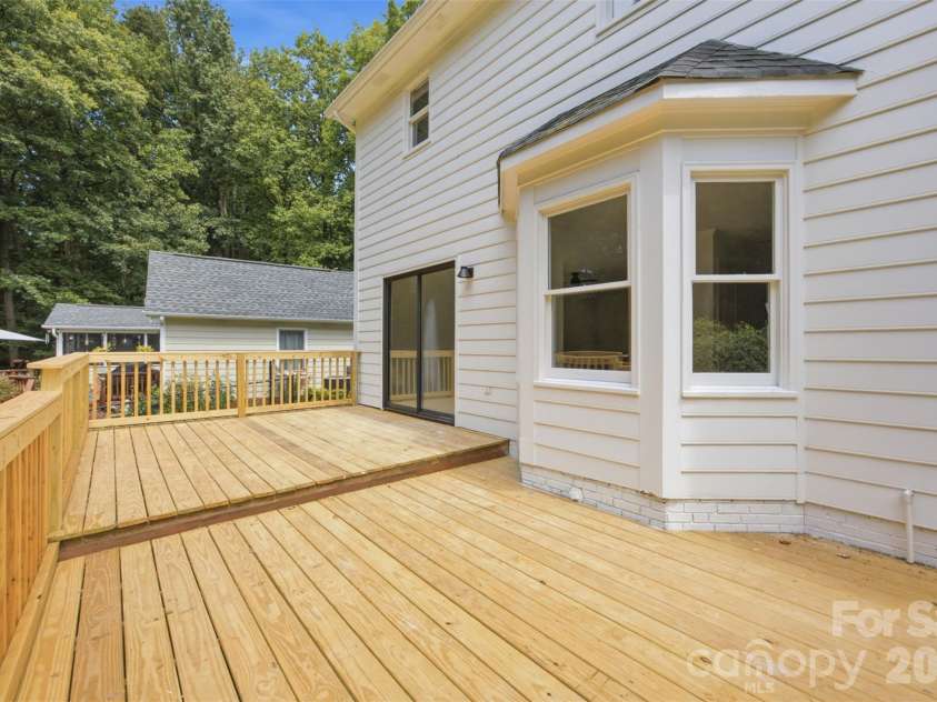 7241 Mcteal Place, Charlotte, NC 28262.  MLS# CAR4416616, YatesRealty ID 46187. 