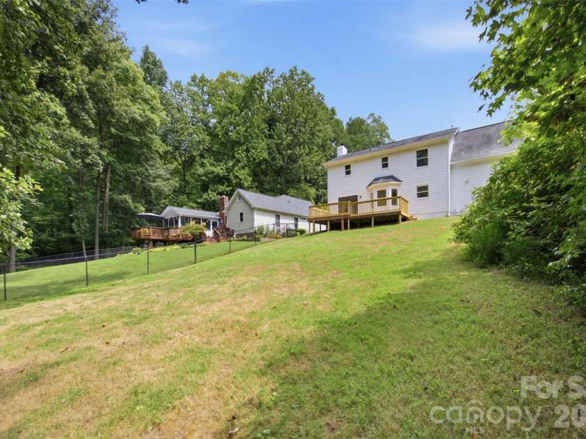 7241 Mcteal Place, Charlotte, NC 28262.  MLS# CAR4416616, YatesRealty ID 46187. 