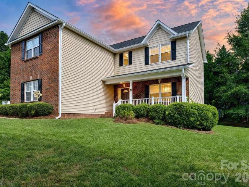 3658 Travertine Drive, Lancaster, SC 29720.  MLS# CAR4416943, YatesRealty ID 46188. 