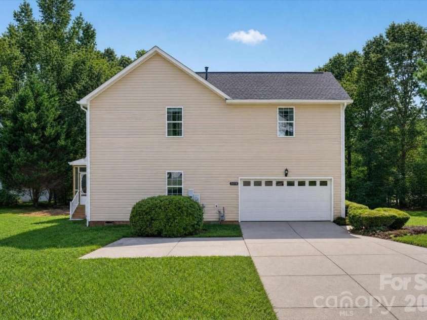 3658 Travertine Drive, Lancaster, SC 29720.  MLS# CAR4416943, YatesRealty ID 46188. 